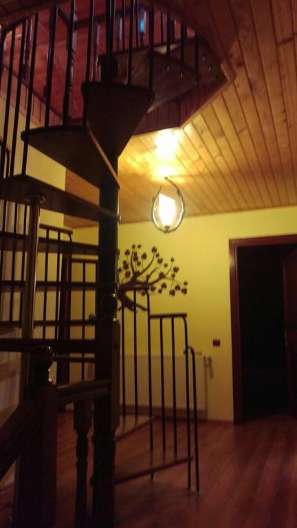 Casa De Vacanta Paraul Rece Ngoại thất bức ảnh