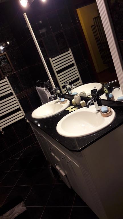 Casa De Vacanta Paraul Rece Ngoại thất bức ảnh