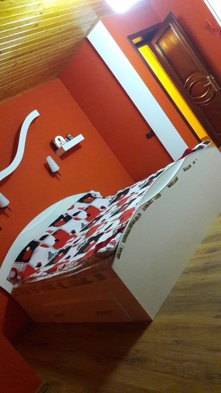 Casa De Vacanta Paraul Rece Ngoại thất bức ảnh