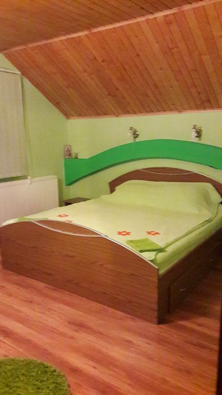 Casa De Vacanta Paraul Rece Ngoại thất bức ảnh