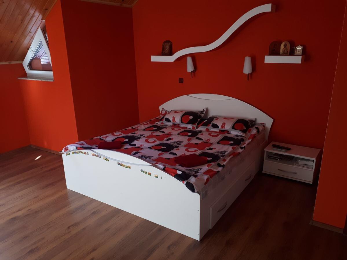 Casa De Vacanta Paraul Rece Ngoại thất bức ảnh
