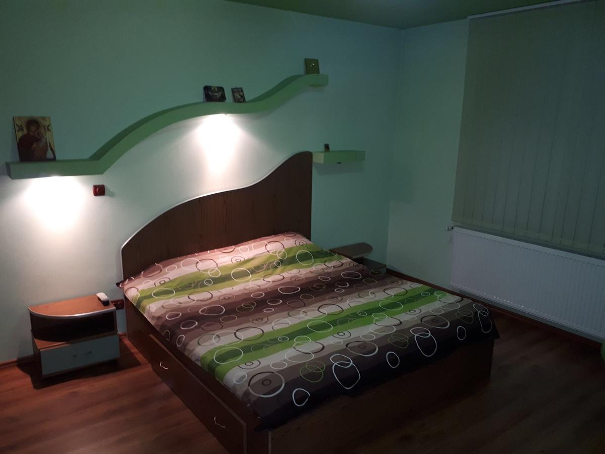 Casa De Vacanta Paraul Rece Ngoại thất bức ảnh